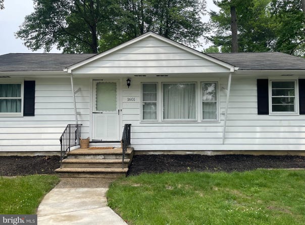 1601 S BURNT MILL ROAD, VOORHEES, NJ 08043