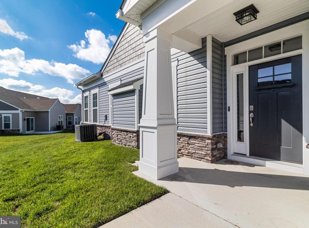 72 CAMDEN CIRCLE, LA PLATA, MD 20646