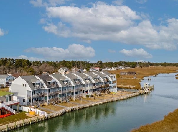 7718 E SIDE RD, CHINCOTEAGUE, VA 23336