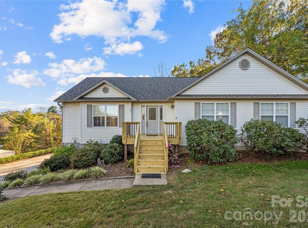 66 Anderson Oaks Drive, Marshall, NC 28753