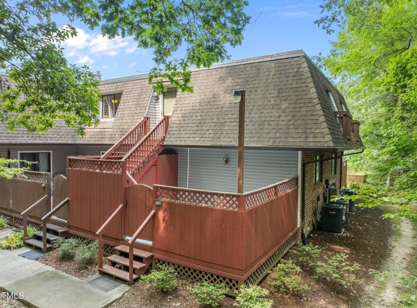 365 Summerwalk Circle, Chapel Hill, NC 27517