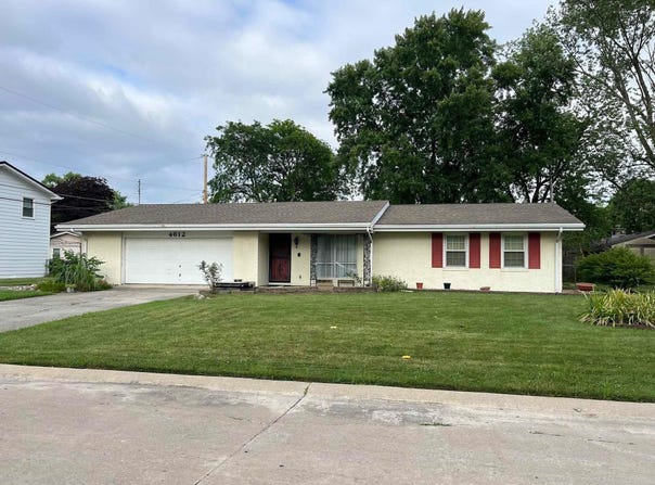 4612 Maple Terrace Parkway, Fort Wayne, IN 46835-3956