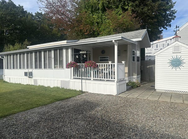 9 Bourne Avenue, Wells, ME 04090