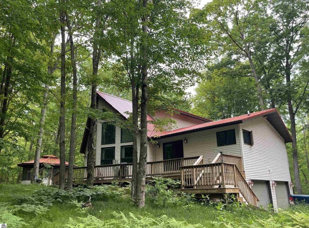 2429 Wolverine Court, Farwell, MI 48622