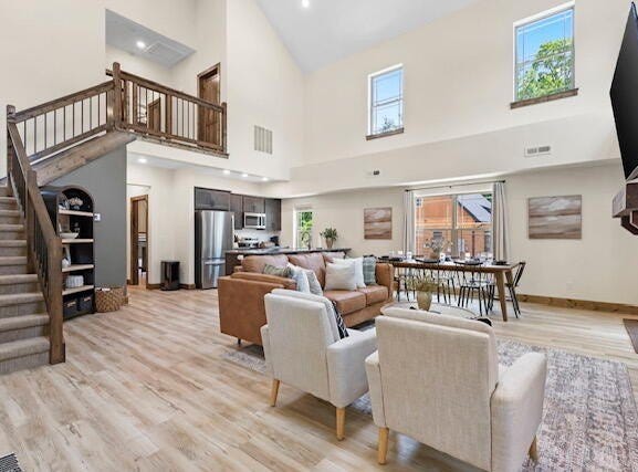 175 Short Creek Trail, Hollister, MO 65672