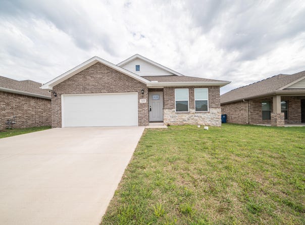 1410 Foundry Drive, Carthage, MO 64836