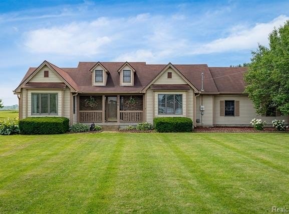 7366 E Maple Avenue, Grand Blanc, MI 48439