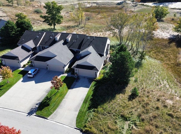 1670 E Harbour Towne Circle, Muskegon, MI 49441