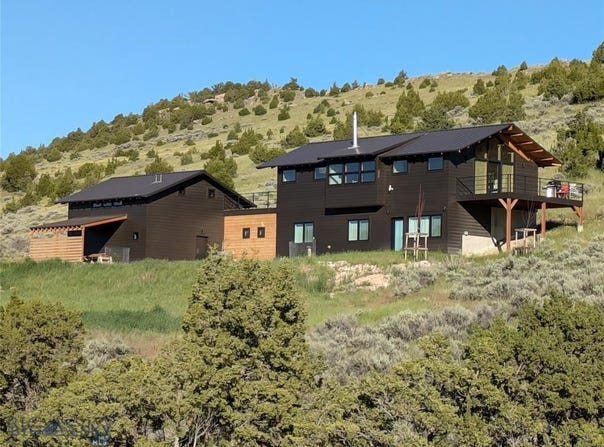 94 Rock Castle Road, Manhattan, MT 59741