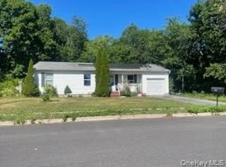 316 Leaf Avenue, Central Islip, NY 11722