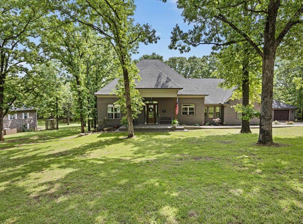 9 Rosemary Ln, Clarksville, AR 72830