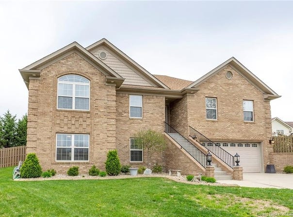 3907 Kyra Circle, New Albany, IN 47150