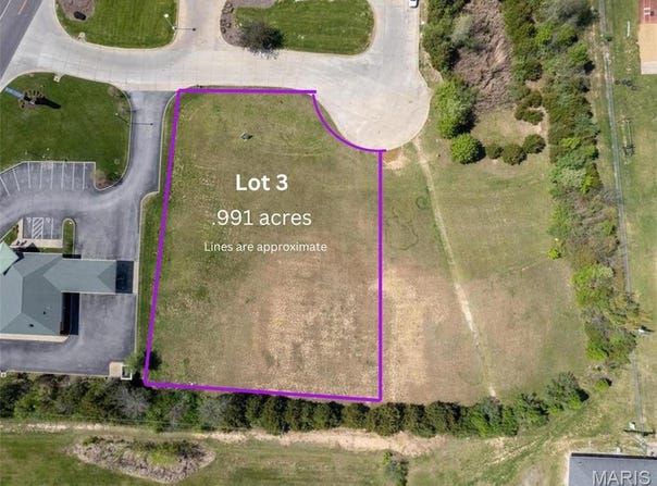 3 Cedric Station, Cedar Hill, MO 63016