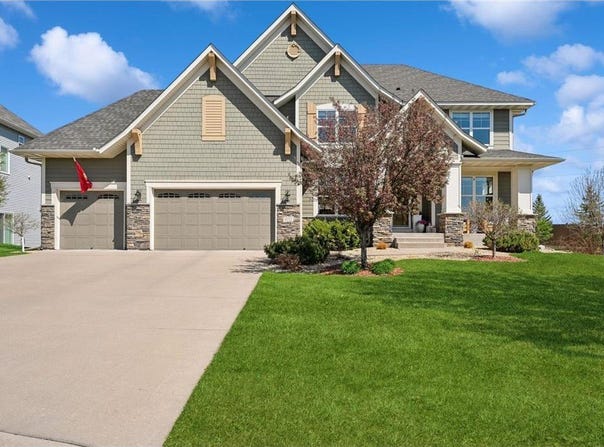 4212 Parkview Lane, Anoka, MN 55303