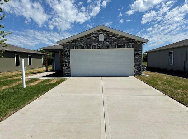 37781 W 208th Terrace, Edgerton, KS 66021