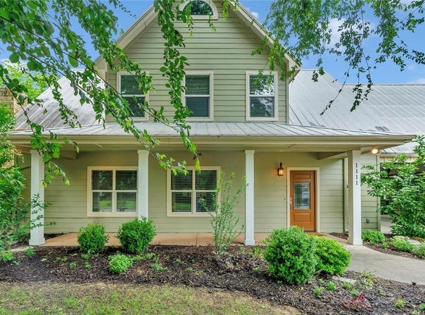 1111 College Avenue, Glen Rose, TX 76043