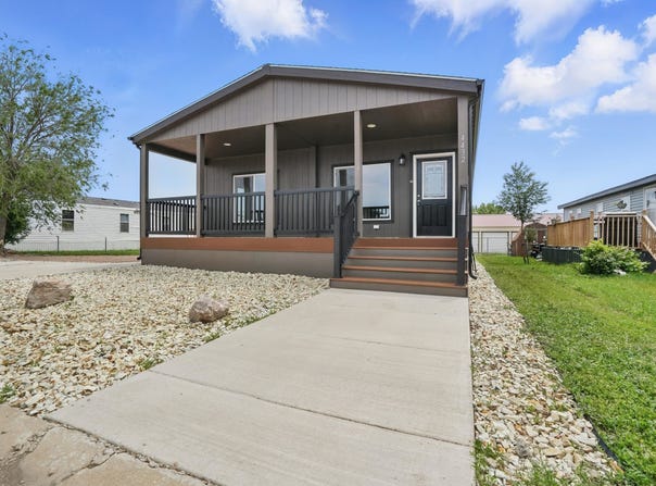 4432 Circlewood Dr, Rapid City, SD 57703
