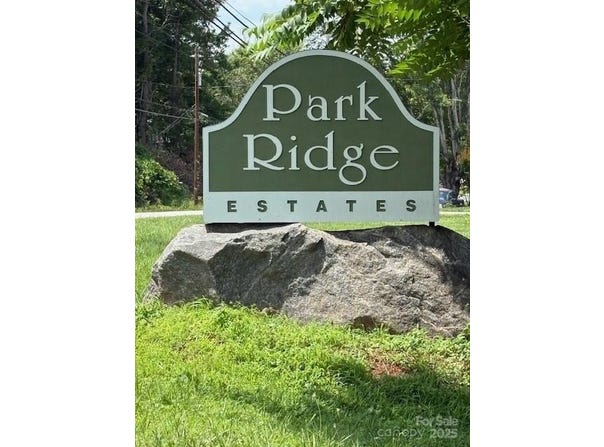 209 Buckingham Court SW unit: 23, Lenoir, NC 28645