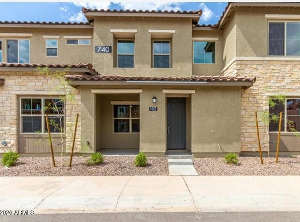 740 E LARK Street, Gilbert, AZ 85297