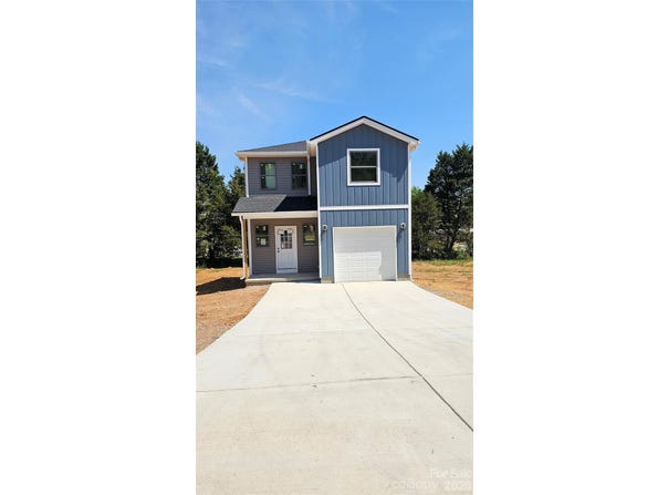2910 21st street Lane NE, Hickory, NC 28601