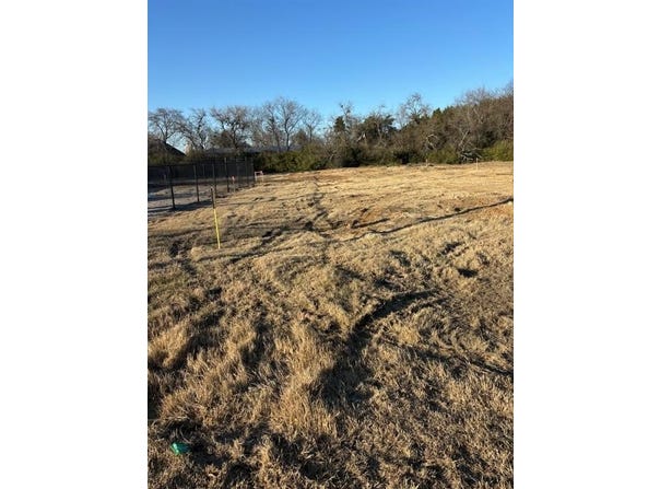835 E 3rd Street, Lancaster, TX 75146
