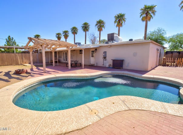809 N GILBERT Avenue, Casa Grande, AZ 85122