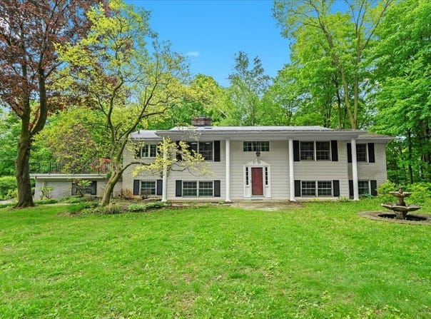 20196 E Whipple Drive, Northville, MI 48167