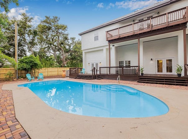 106 22ND AVENUE SE, ST PETERSBURG, FL 33705