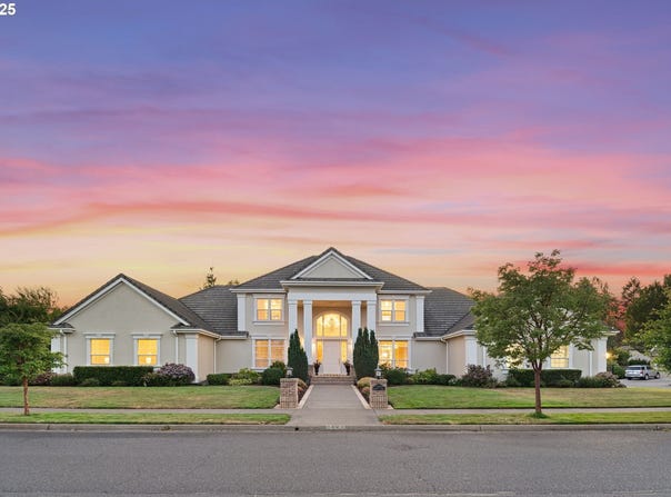 3848 MEADOW VIEW DR, Eugene, OR 97408
