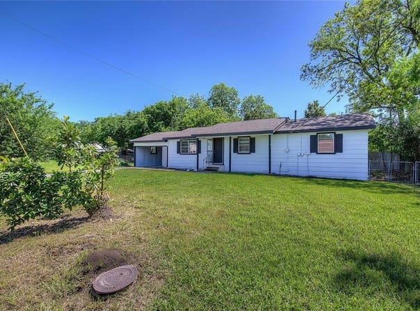 101 Mcbride Street, Lone Oak, TX 75453