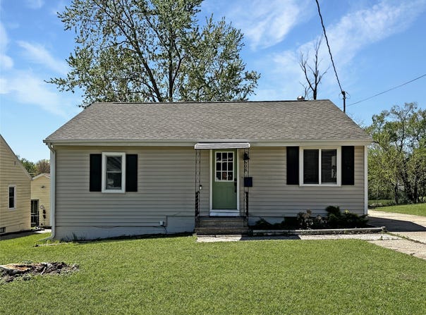 608 12th Street, West Des Moines, IA 50265