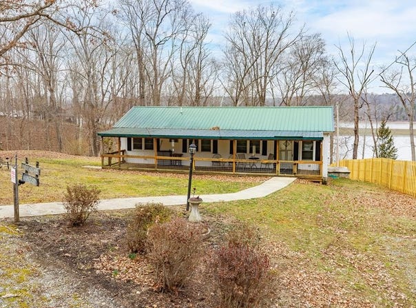 623 Holly Hill Drive, Buffalo Junction, VA 24529