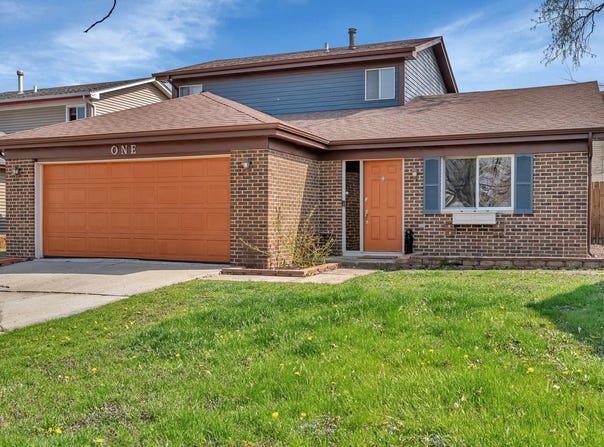 1 Red Wing Court, Woodridge, IL 60517