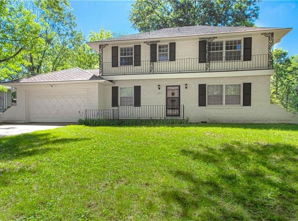 8903 Mastin Street, Overland Park, KS 66212
