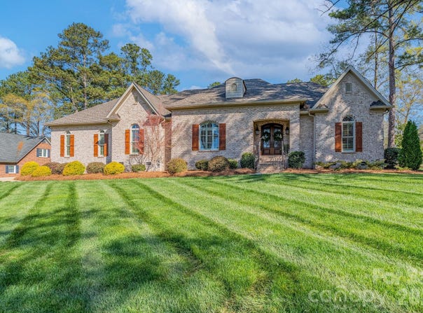 677 Rutledge Avenue, Rock Hill, SC 29732