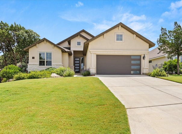 2 CANARIO LN, Boerne, TX 78006
