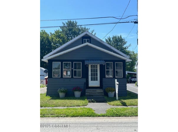 618 Poutre Avenue, Rotterdam, NY 12306