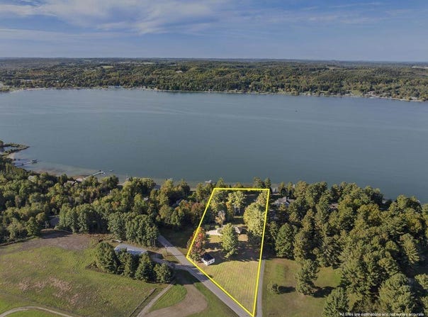 2336 Shepard Lane, East Jordan, MI 49727