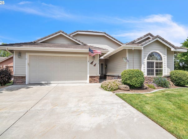1959 NW 18TH ST, Redmond, OR 97756