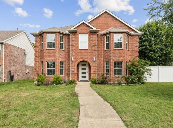 746 Cedarwood Drive, Cedar Hill, TX 75104