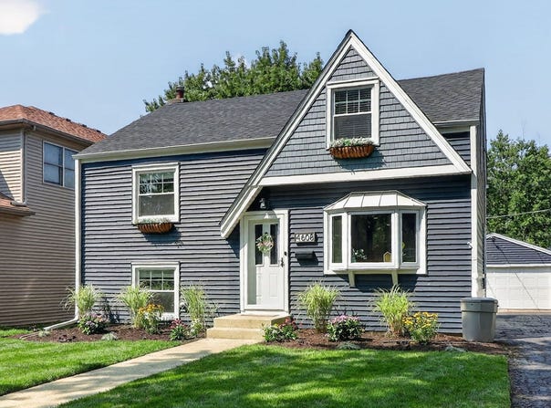 4608 Pershing Avenue, Downers Grove, IL 60515