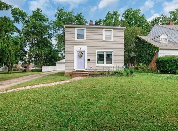 5431 Summit Road, Lyndhurst, OH 44124