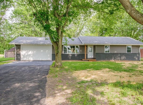 601 S A Street, Vernon, IL 62892