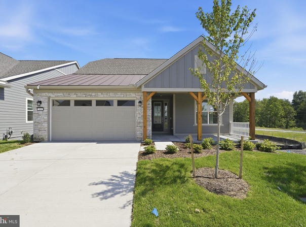 104 RHODODENDRON Court, LAKE FREDERICK, VA 22630