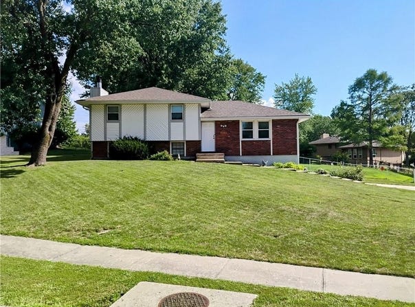 10439 N Cherry Drive, Kansas City, MO 64155