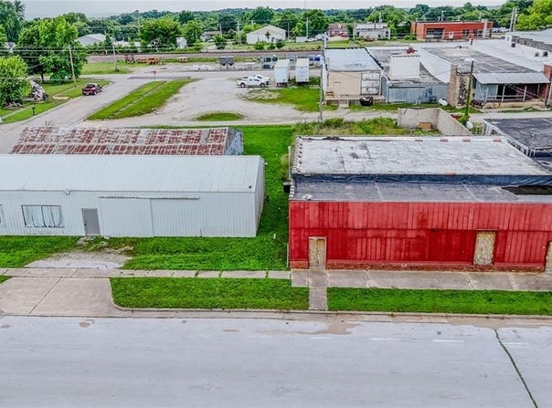 111 E Camden Avenue, Richland, MO 65556