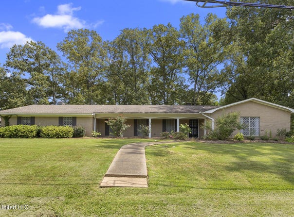 11 S Terrapin Hill Road, Brandon, MS 39042