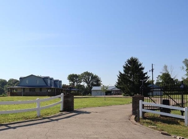 11032 Fiscus Cemetery Road, Coal City, IN 47427