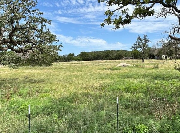 371 S Camino Real, Kerrville, TX 78028