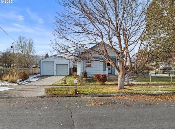 1029 WALNUT St, BakerCity, OR 97814